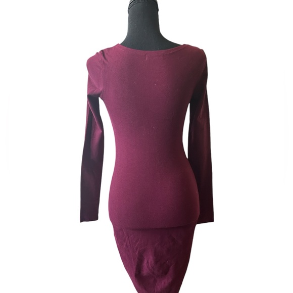 5/25$ ✨ Popular Basics Dress - Picture 2 of 4